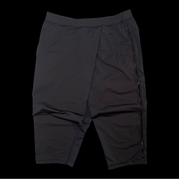 Lululemon Retreat Yogi Crop Black Sz NST - Picture 7 of 14